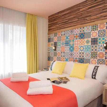 Hotell Casual Raizes 3*
